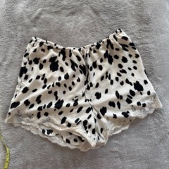 Abercrombie Lace and Satin Shorts - Picture 1 of 2